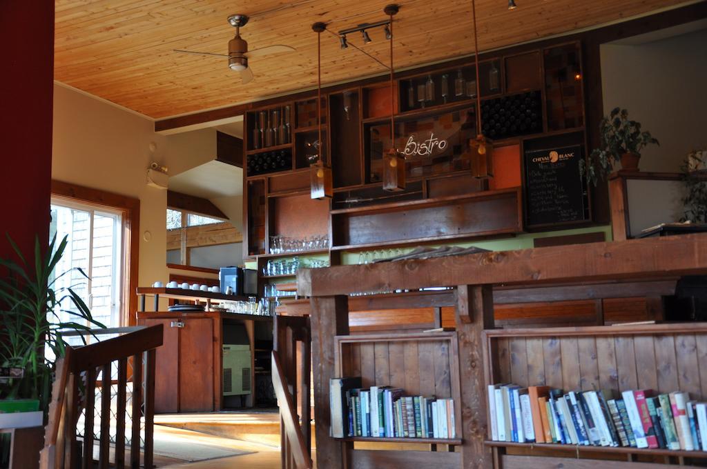 La Petite Auberge De Jouvence Мейгог Экстерьер фото